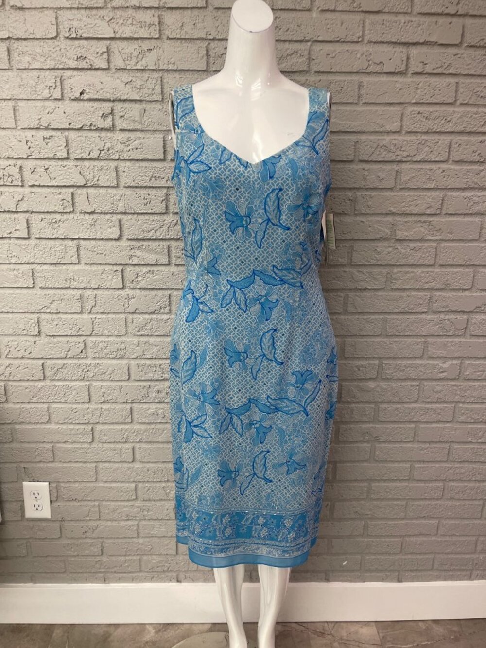 Kelly and Diane Women Blue Floral Sleeveless Sequin Beaded Dress Size 4 NWT
